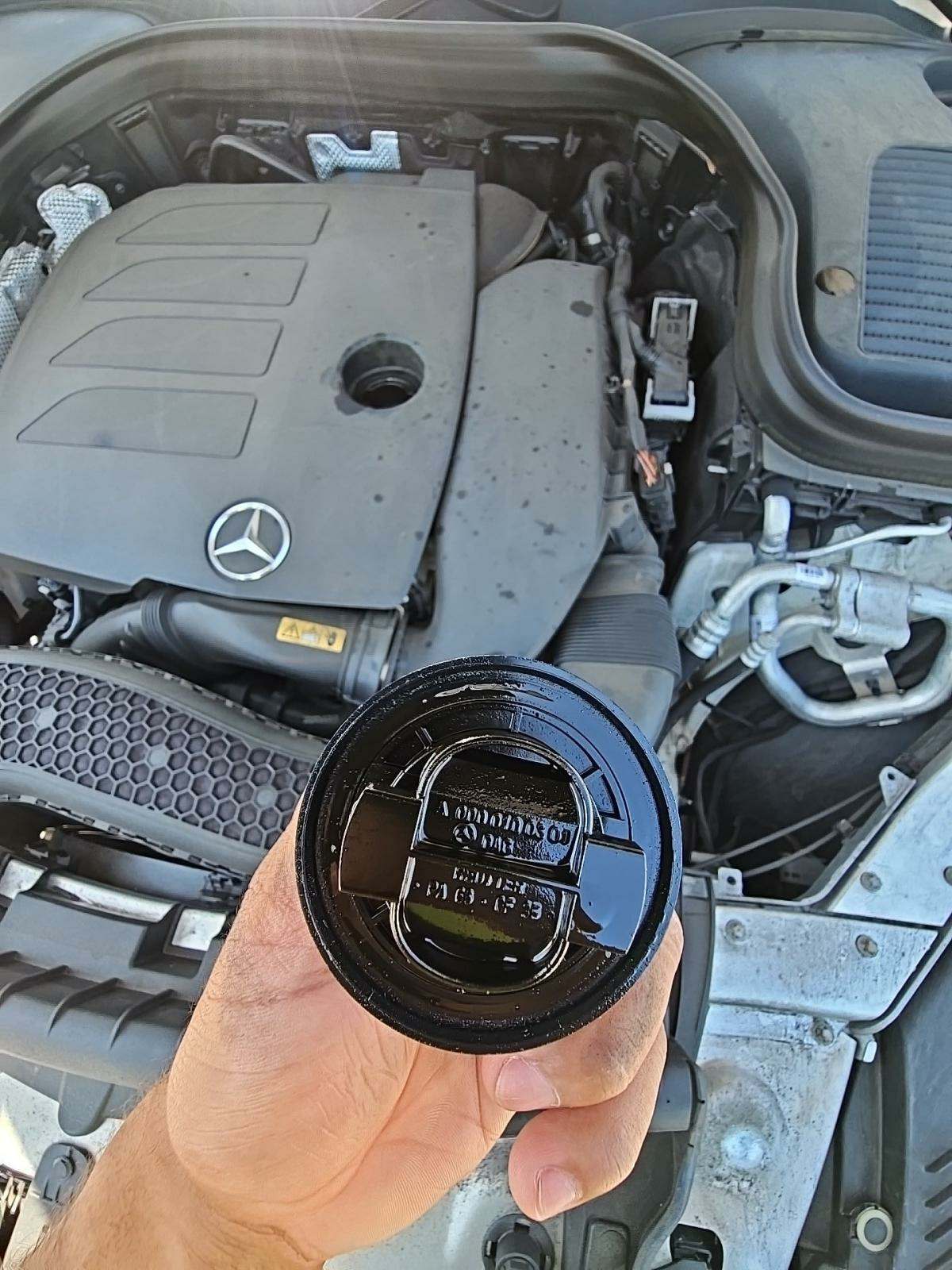 Mercedes-Benz GLC 300 4MATIC снимка Mercedes-Benz GLC 300 4MATIC