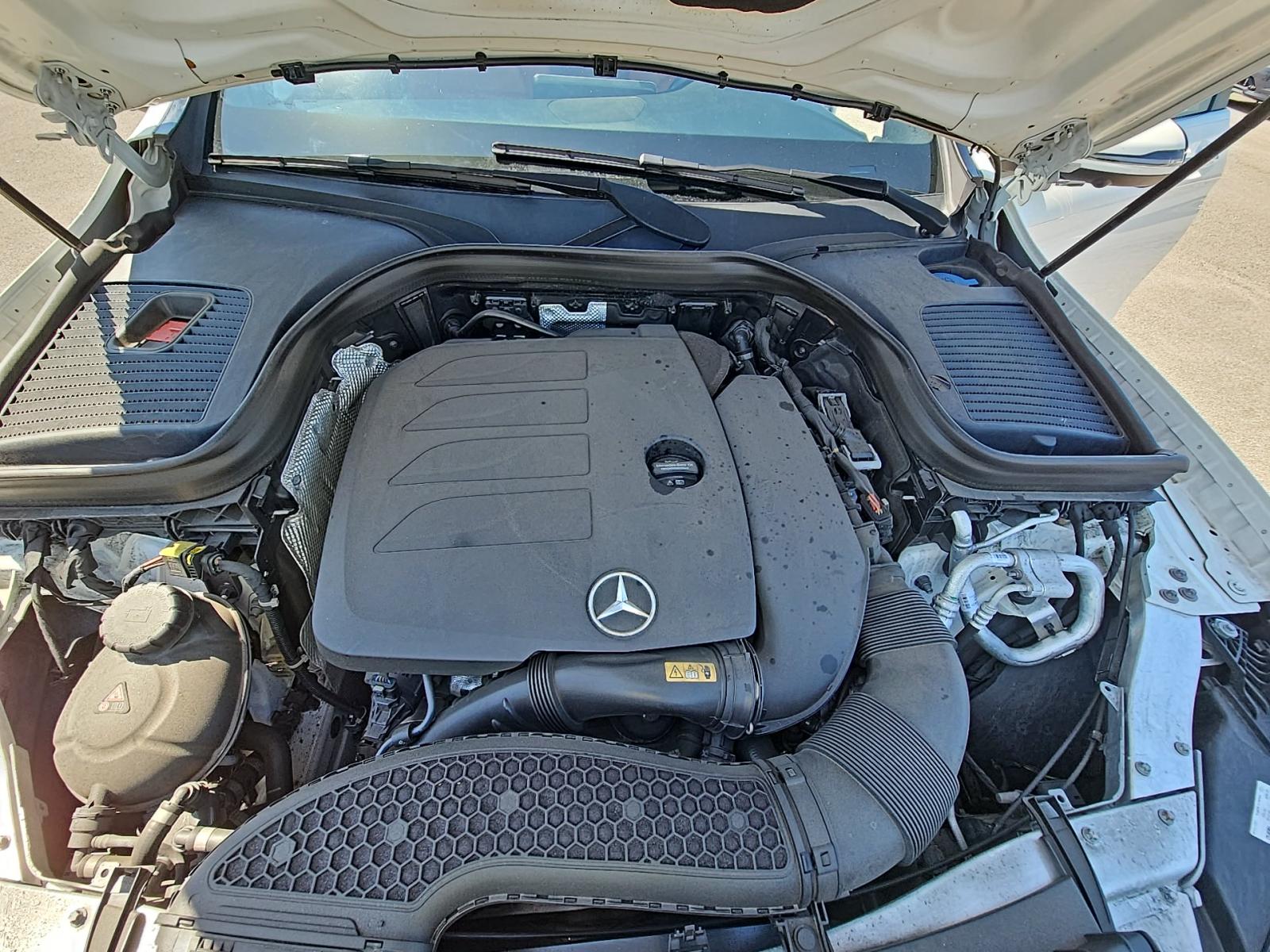 Mercedes-Benz GLC 300 4MATIC снимка Mercedes-Benz GLC 300 4MATIC