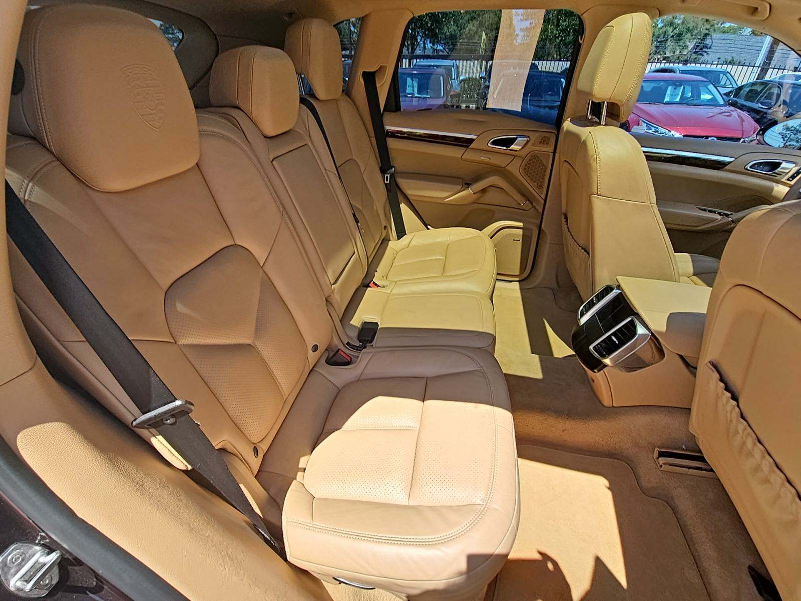 2017 Porsche Cayenne Platinum Edition AWD