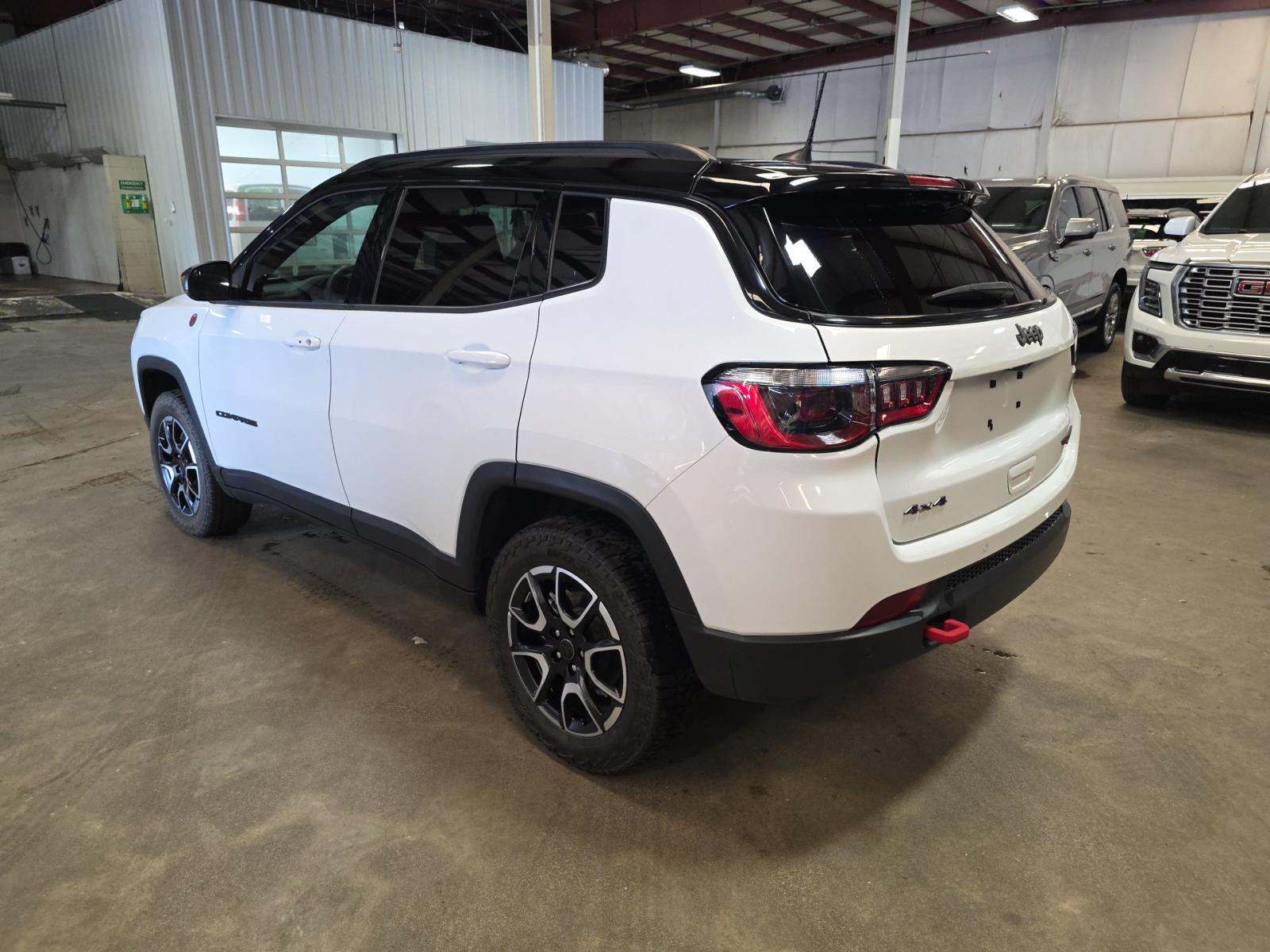2025 Jeep Compass Trailhawk AWD