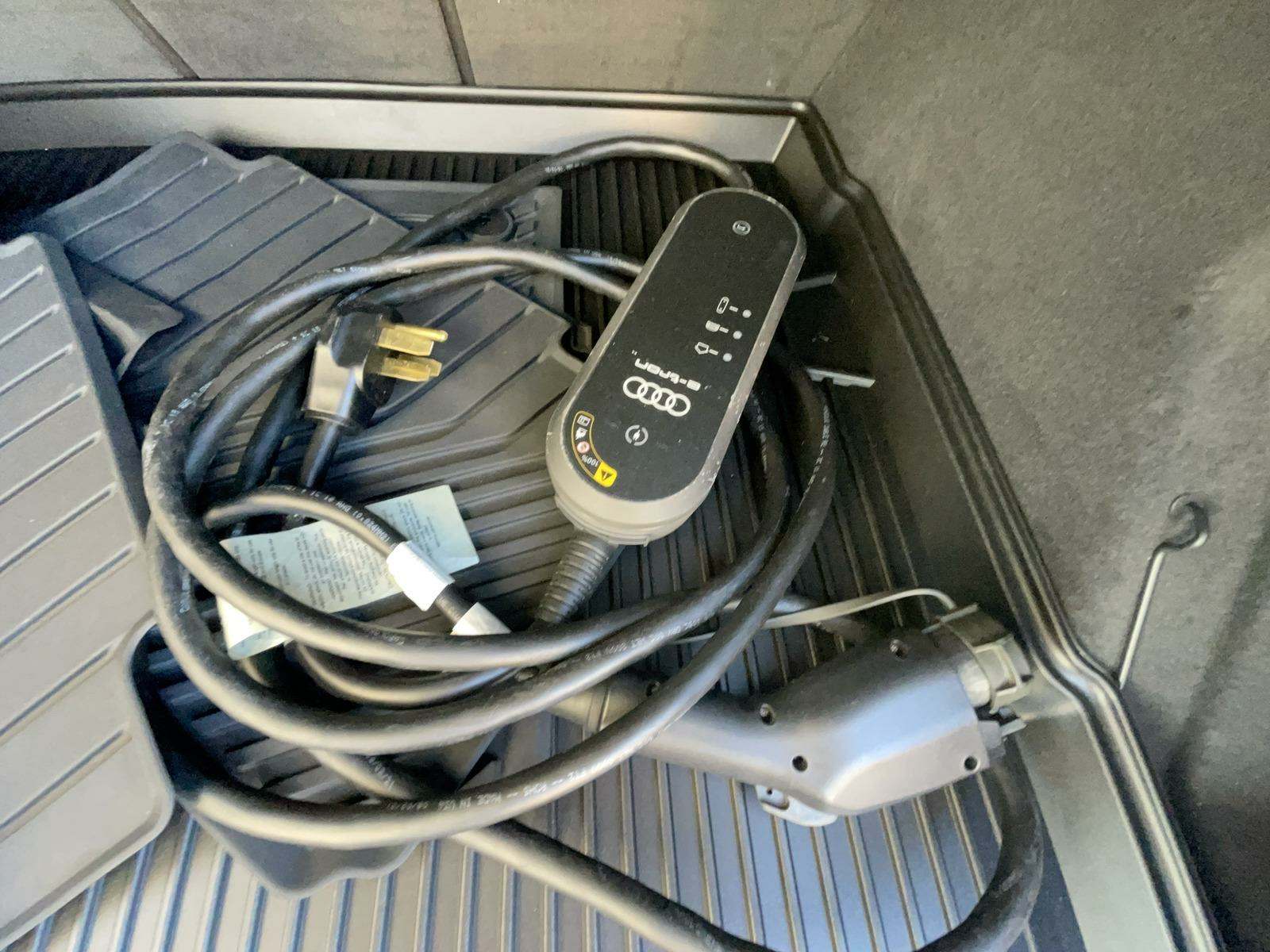 2022 Audi e-tron S Prestige AWD