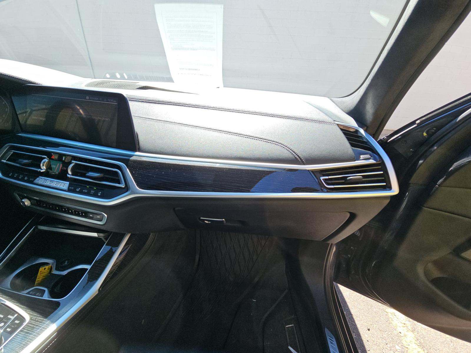 2021 BMW X7 M50i AWD