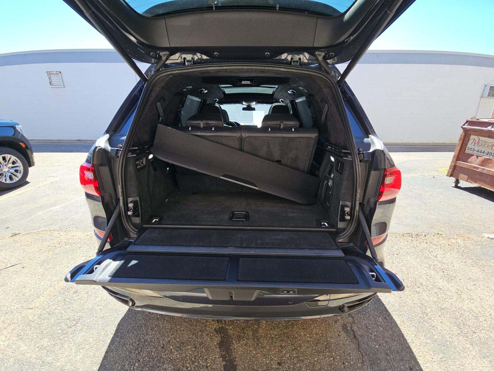 2021 BMW X7 M50i AWD