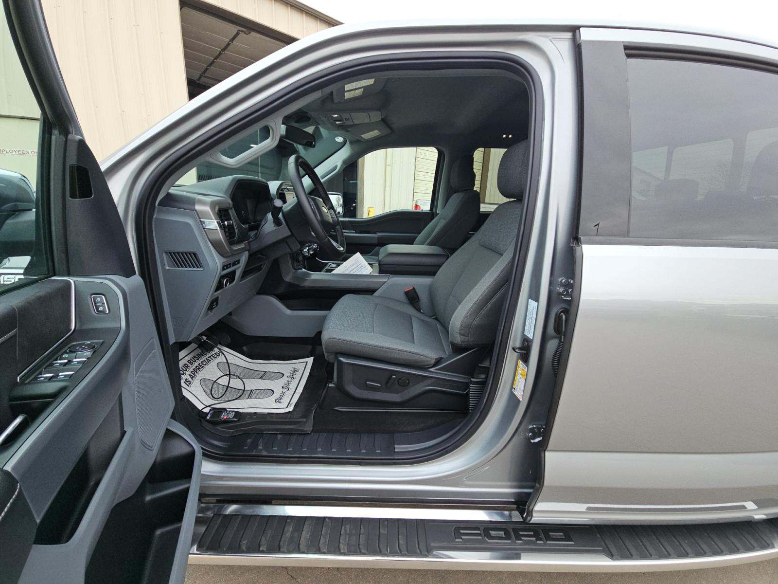 2024 Ford F-150 XLT AWD