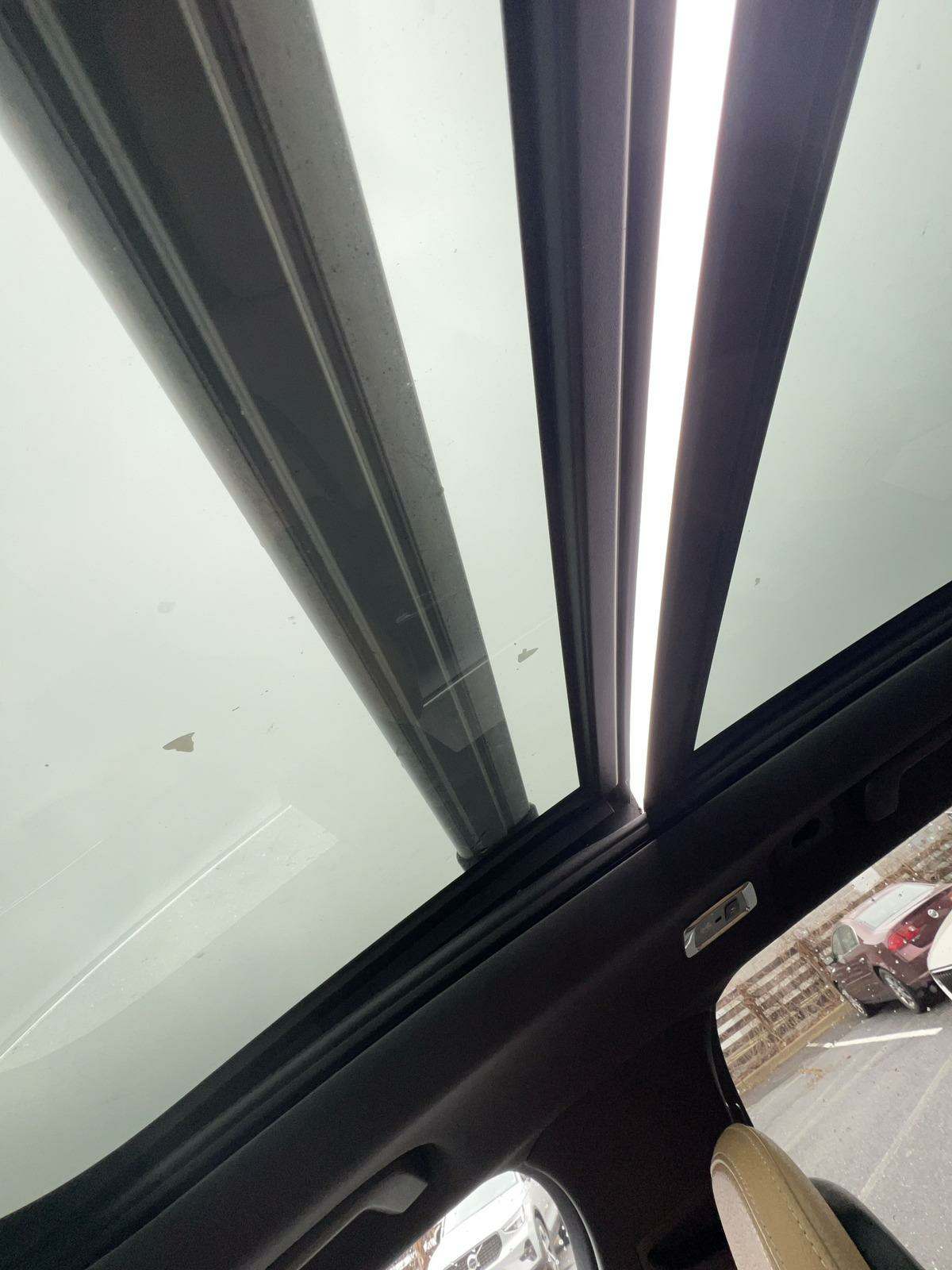 2016 Volvo XC90 T6 Momentum AWD