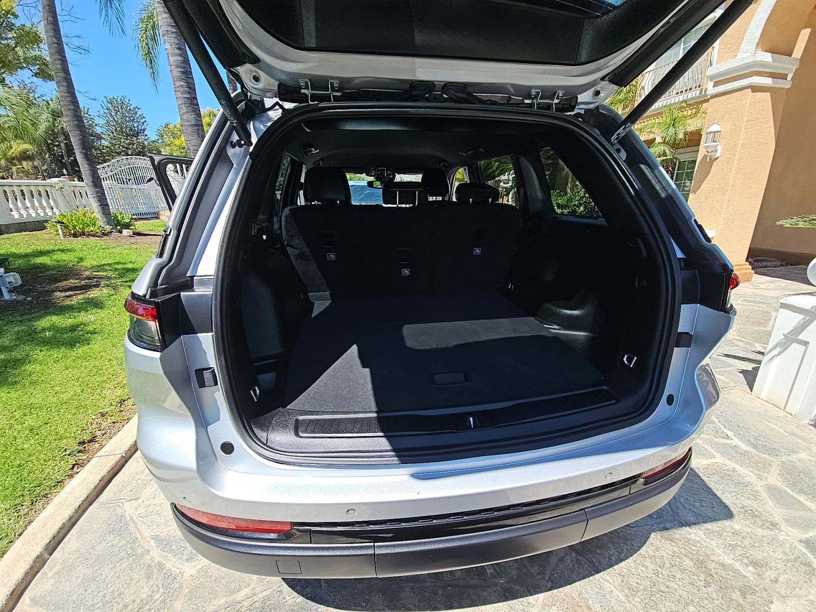 2024 Jeep Grand Cherokee Altitude AWD