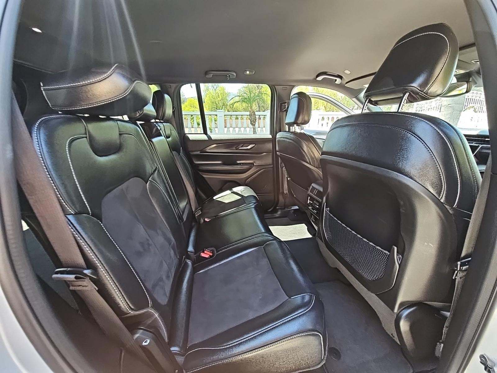 2024 Jeep Grand Cherokee Altitude AWD