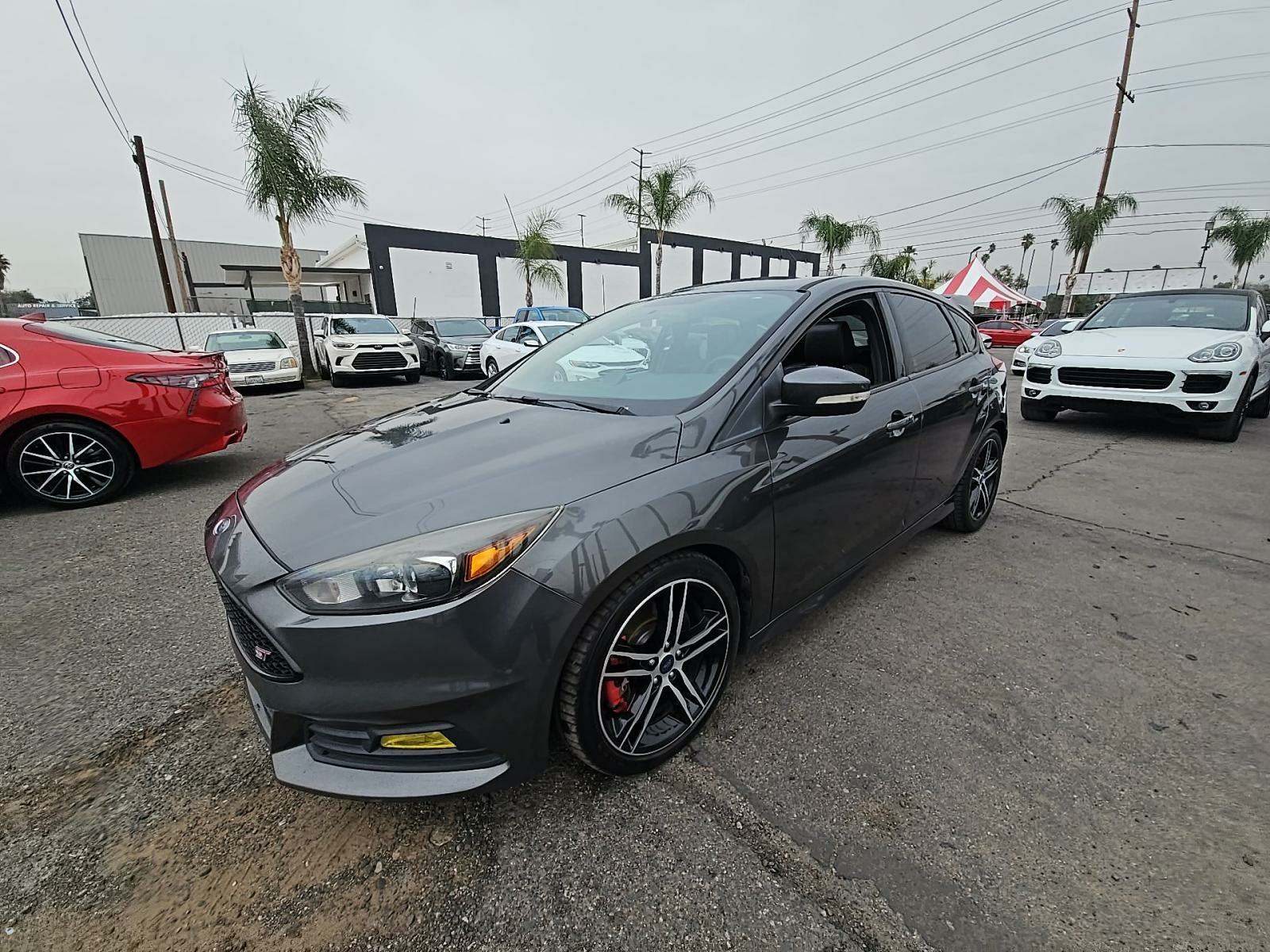 2016 Ford Focus ST FWD