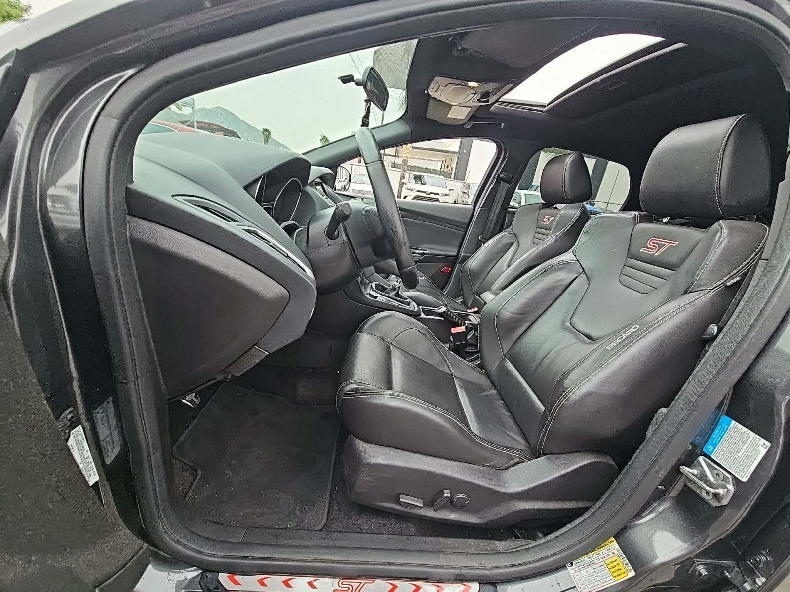 2016 Ford Focus ST FWD