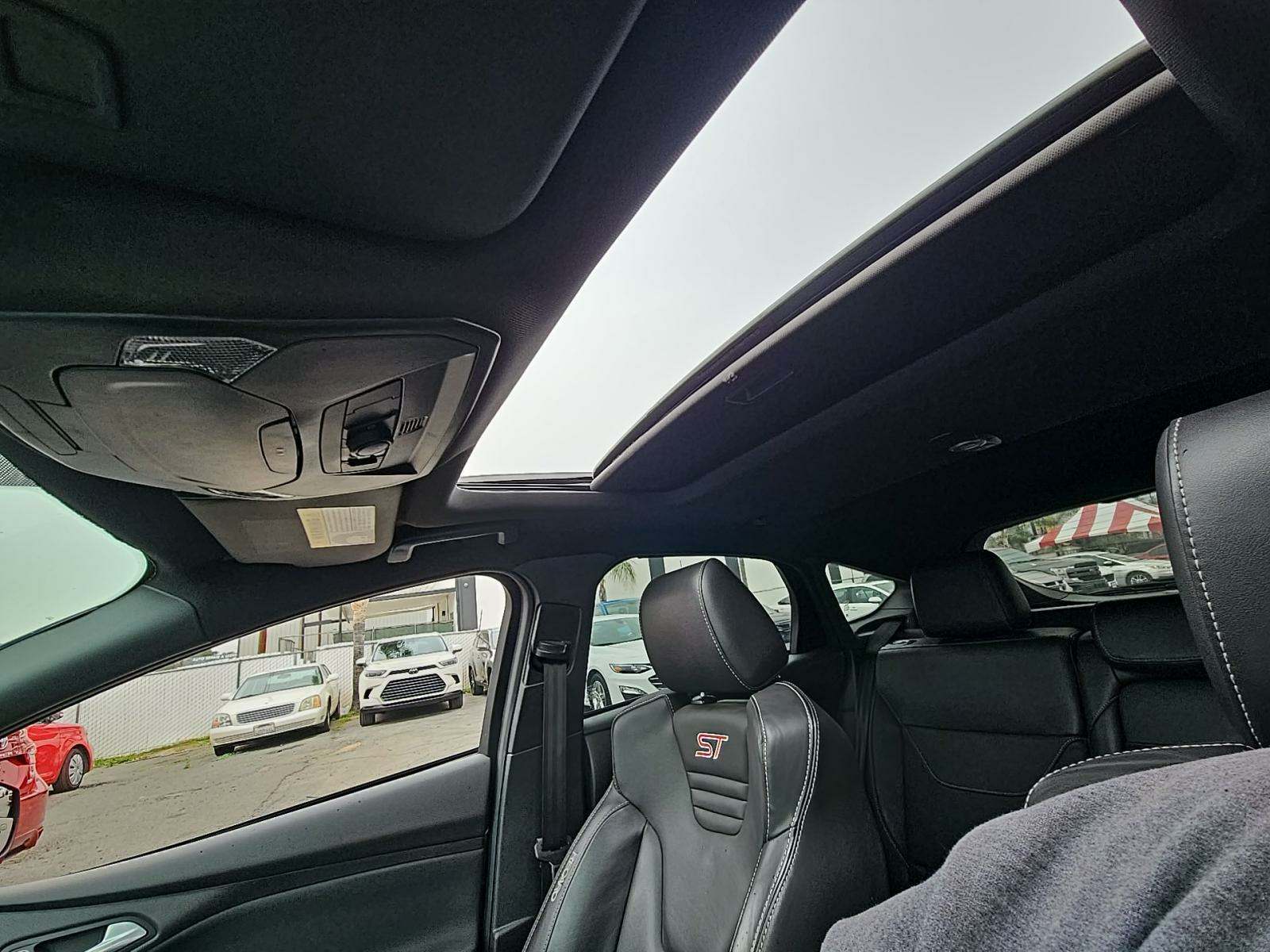 2016 Ford Focus ST FWD