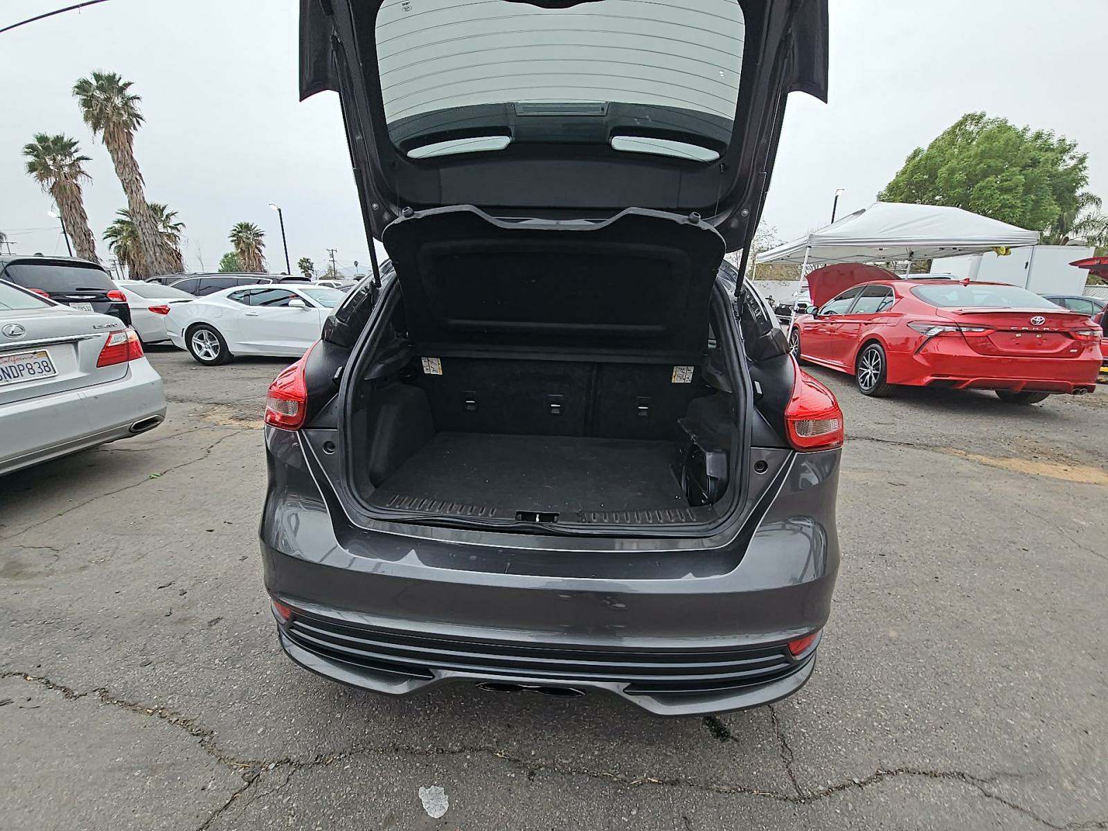 2016 Ford Focus ST FWD