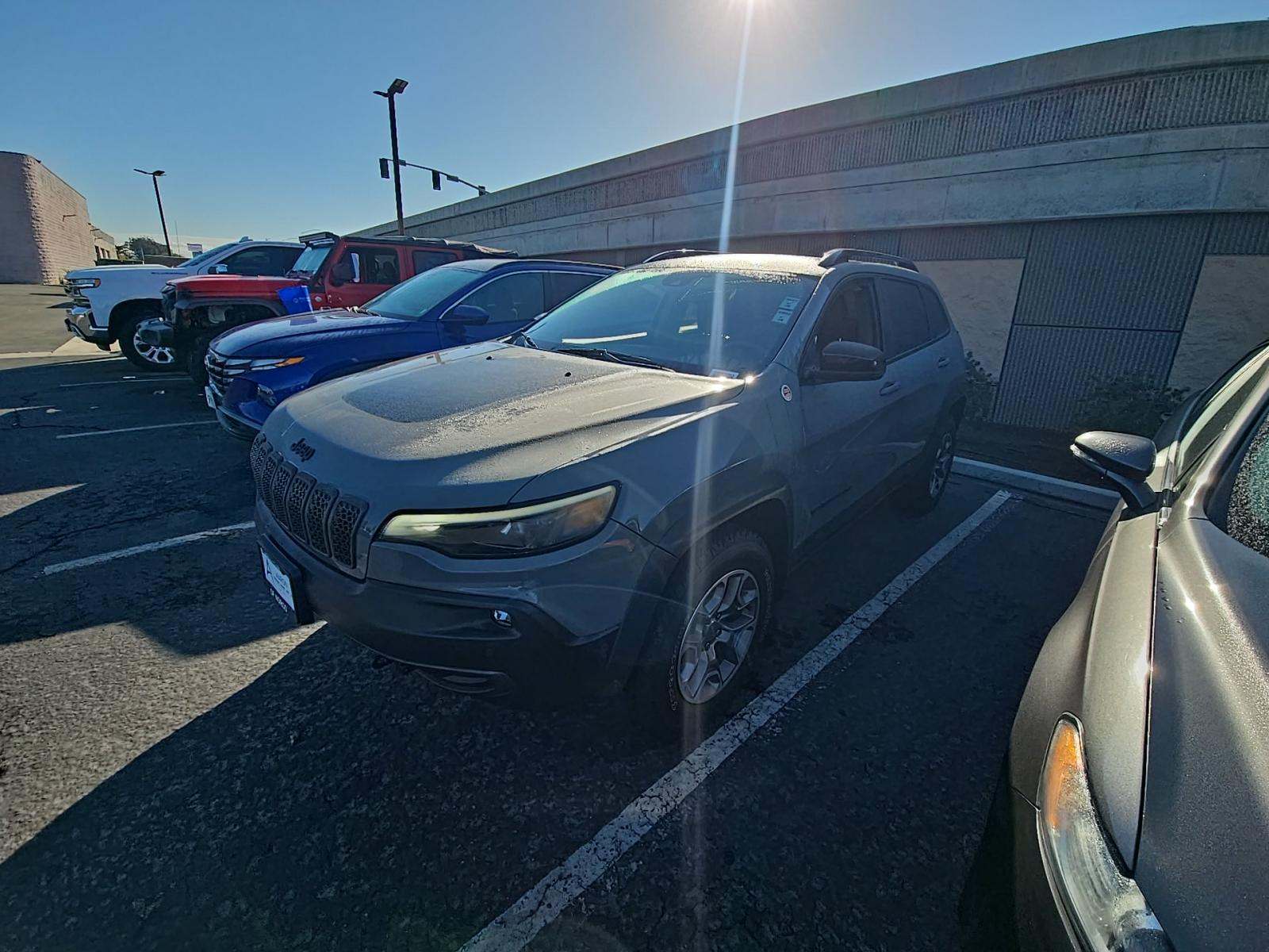 2023 Jeep Cherokee Trailhawk AWD