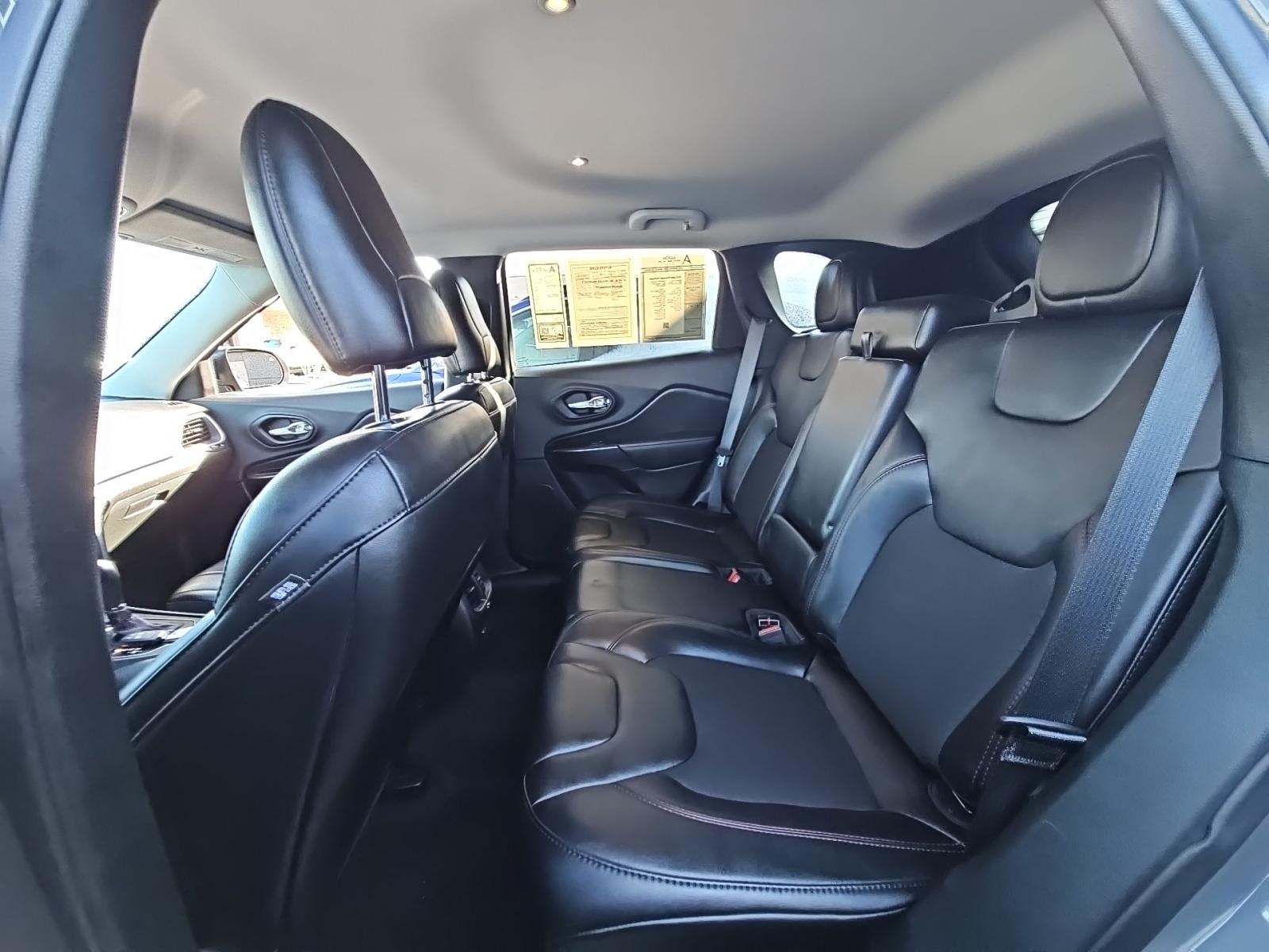 2023 Jeep Cherokee Trailhawk AWD