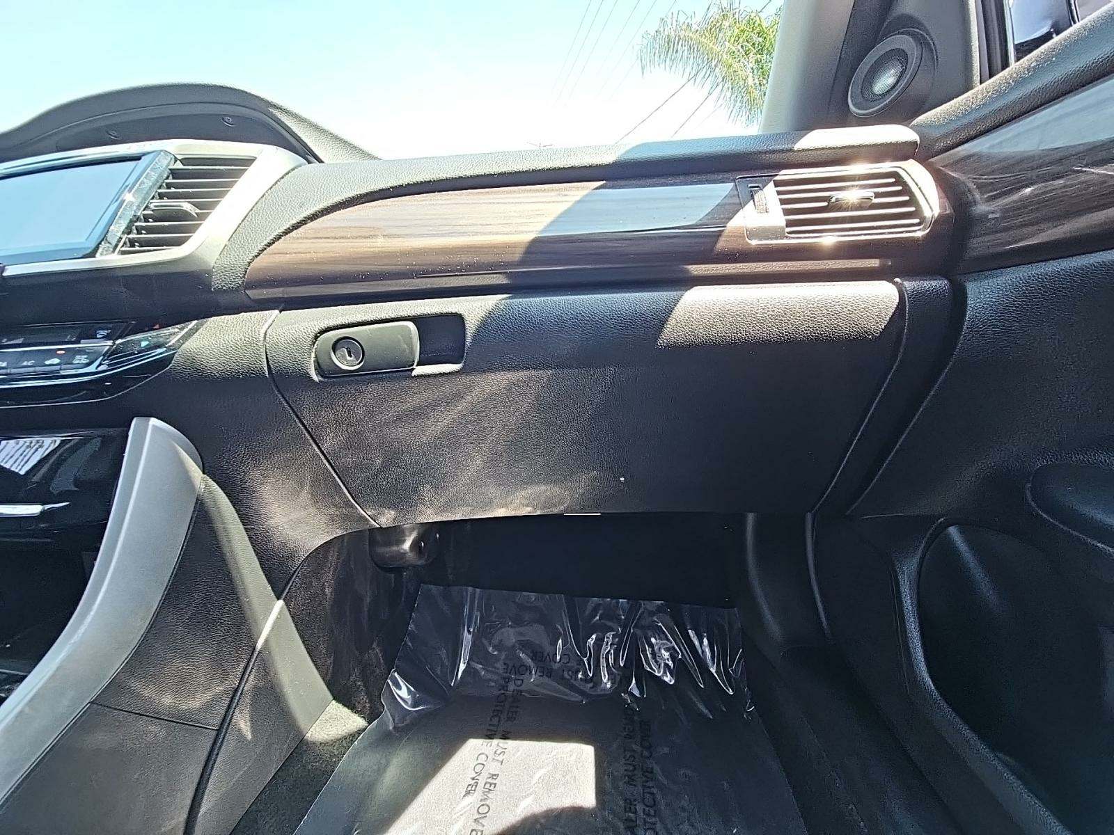 2017 Honda Accord Touring FWD