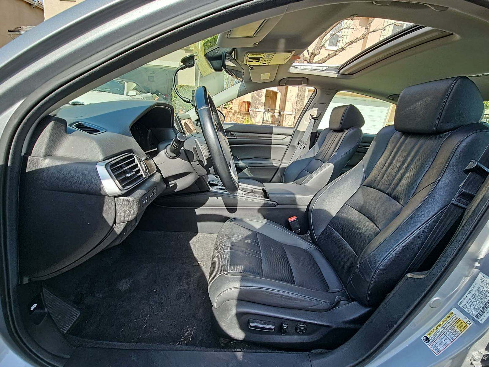 2019 Honda Accord Touring FWD