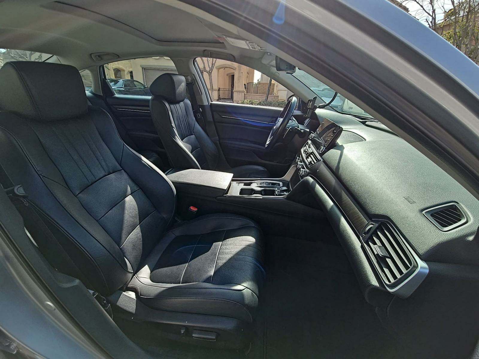 2019 Honda Accord Touring FWD