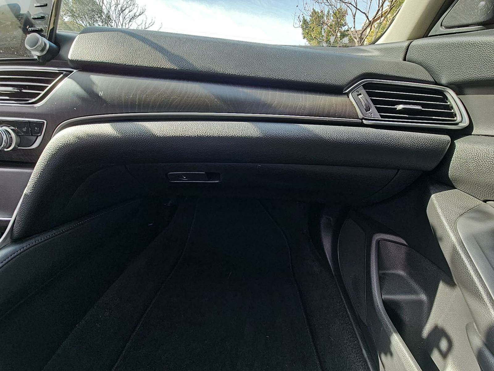 2019 Honda Accord Touring FWD