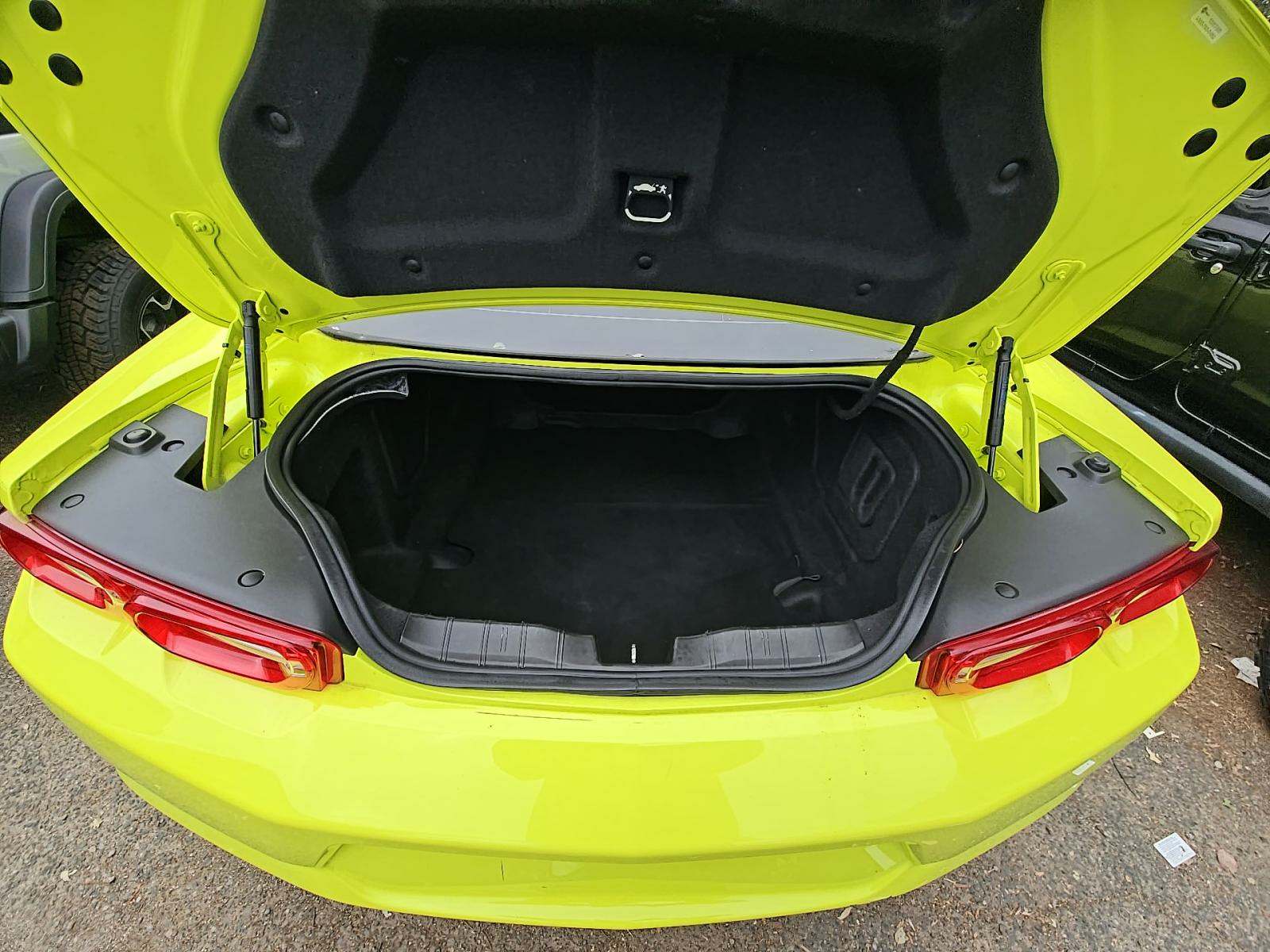 2021 Chevrolet Camaro 1LT RWD