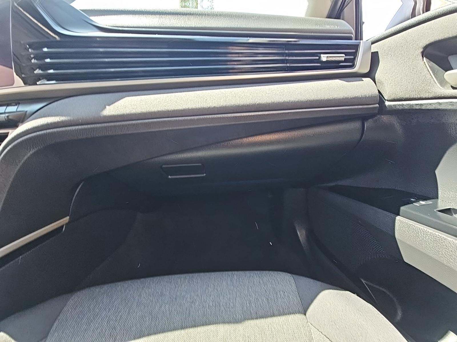 2025 Toyota Camry LE FWD