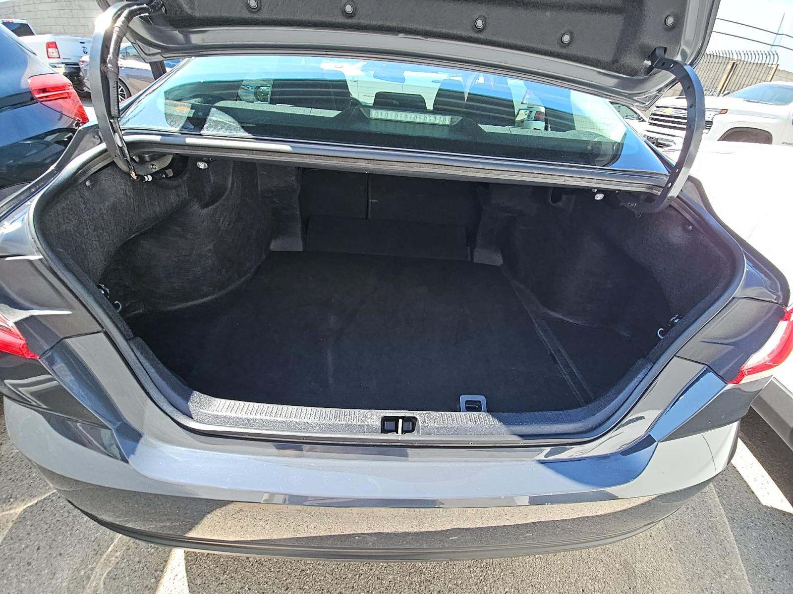 2025 Toyota Camry LE FWD