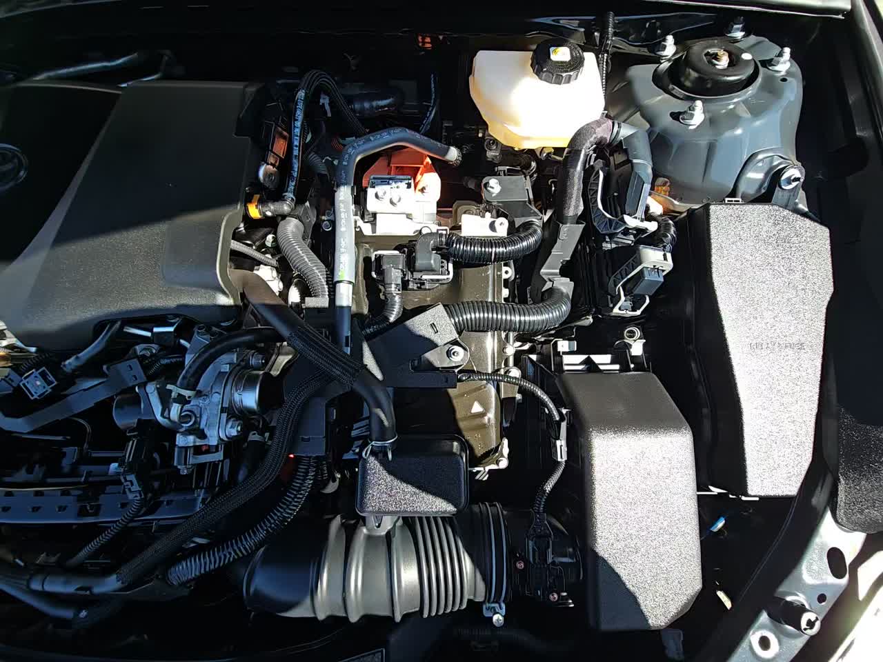 2025 Toyota Camry LE FWD