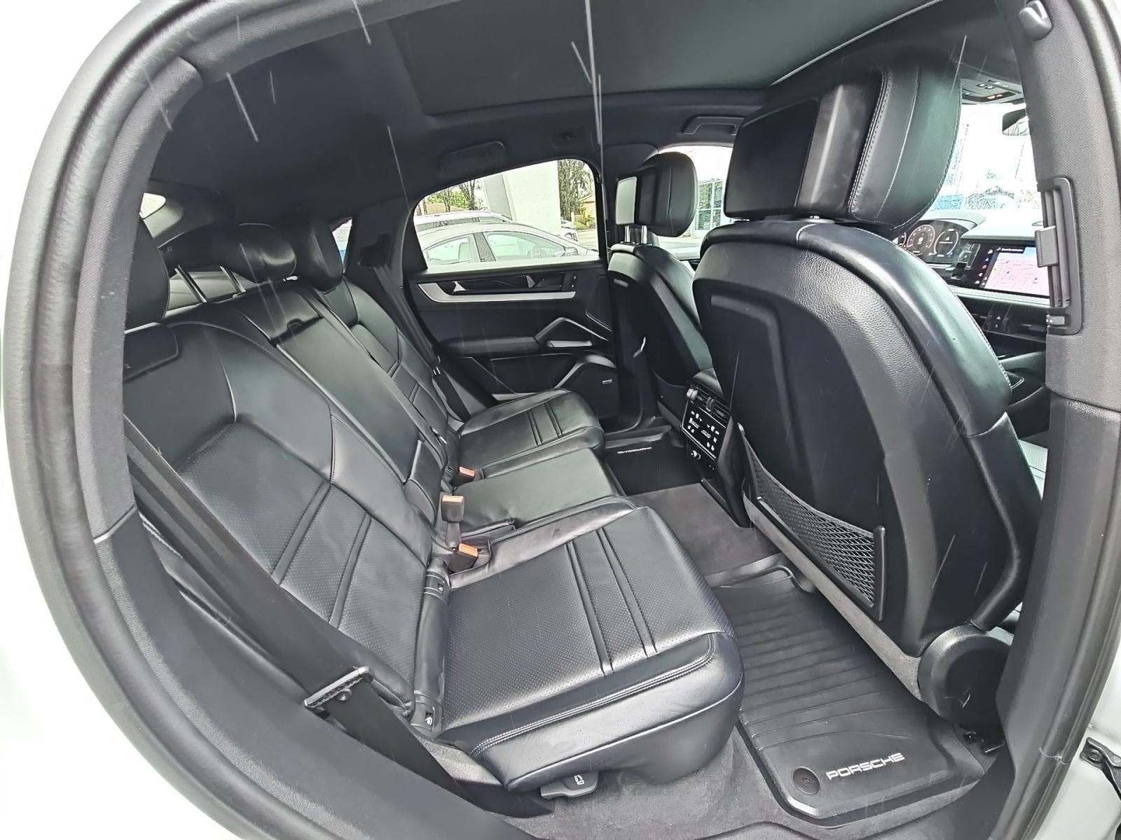 2024 Porsche Cayenne Base AWD