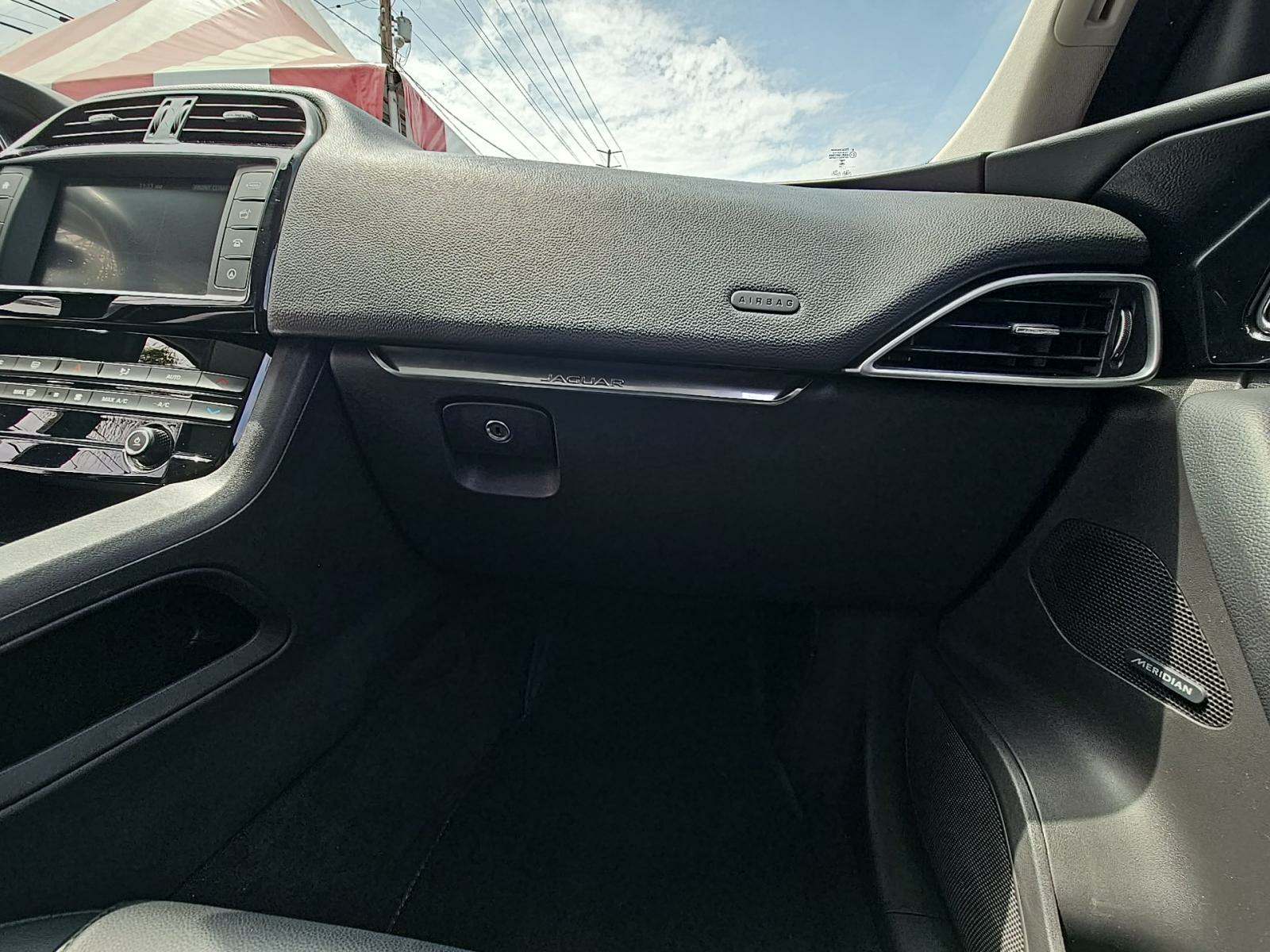 2017 Jaguar F-PACE 35t Premium AWD