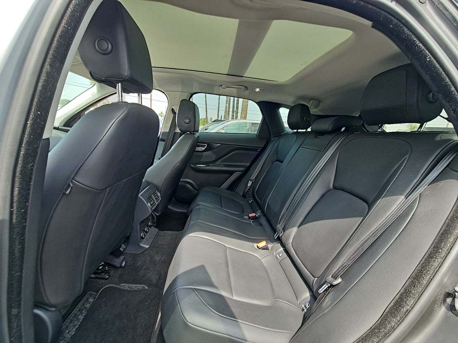 2017 Jaguar F-PACE 35t Premium AWD