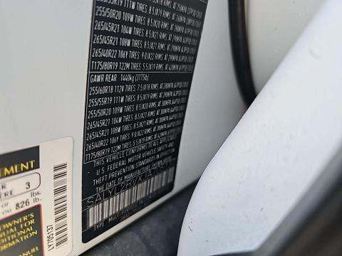 2018 Land Rover Range Rover Velar R-Dynamic SE AWD