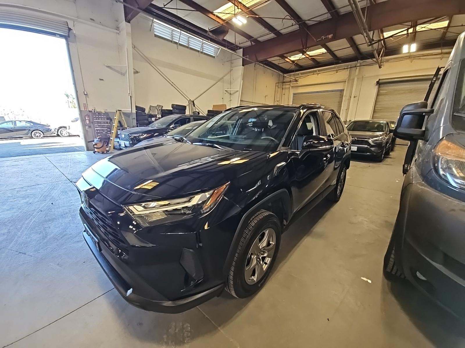 2025 Toyota RAV4 XLE FWD