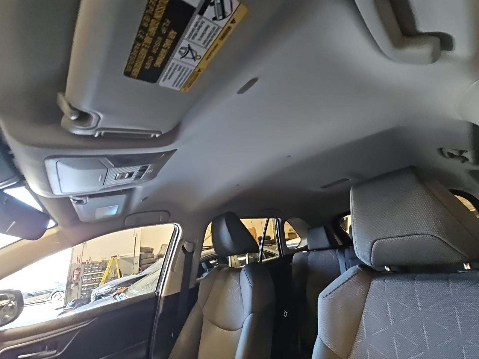 2025 Toyota RAV4 XLE FWD