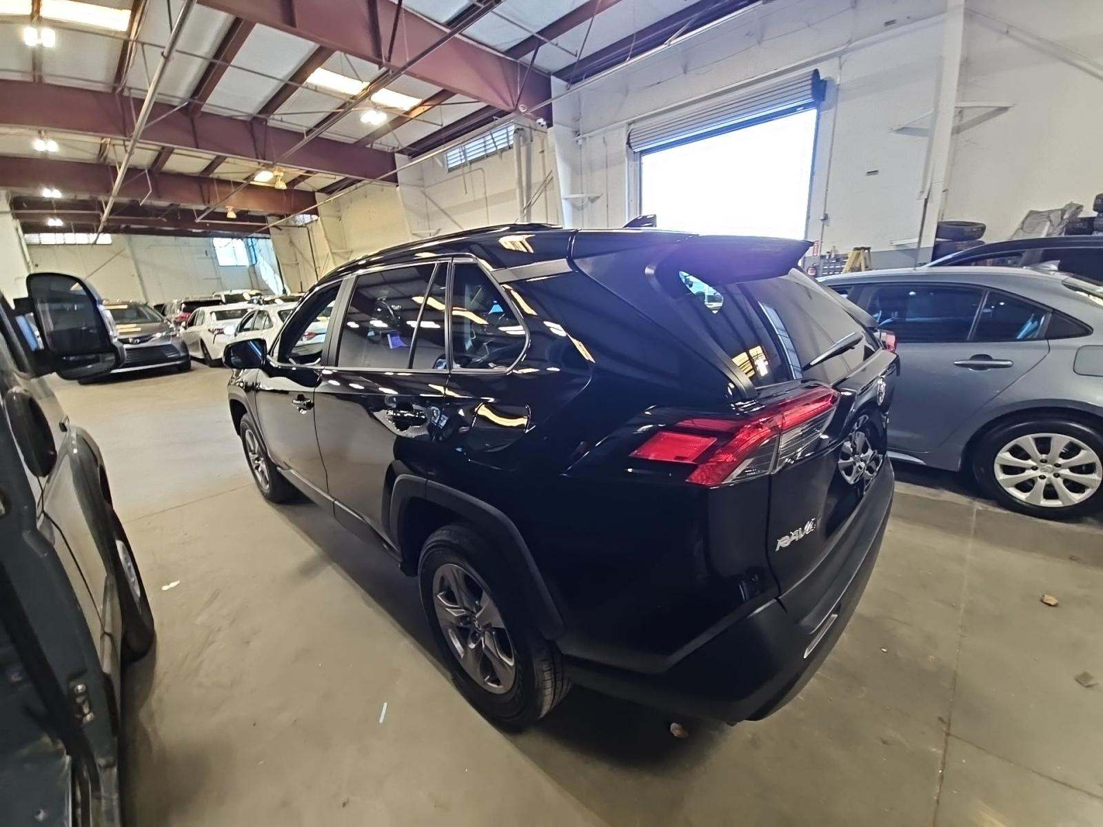 2025 Toyota RAV4 XLE FWD