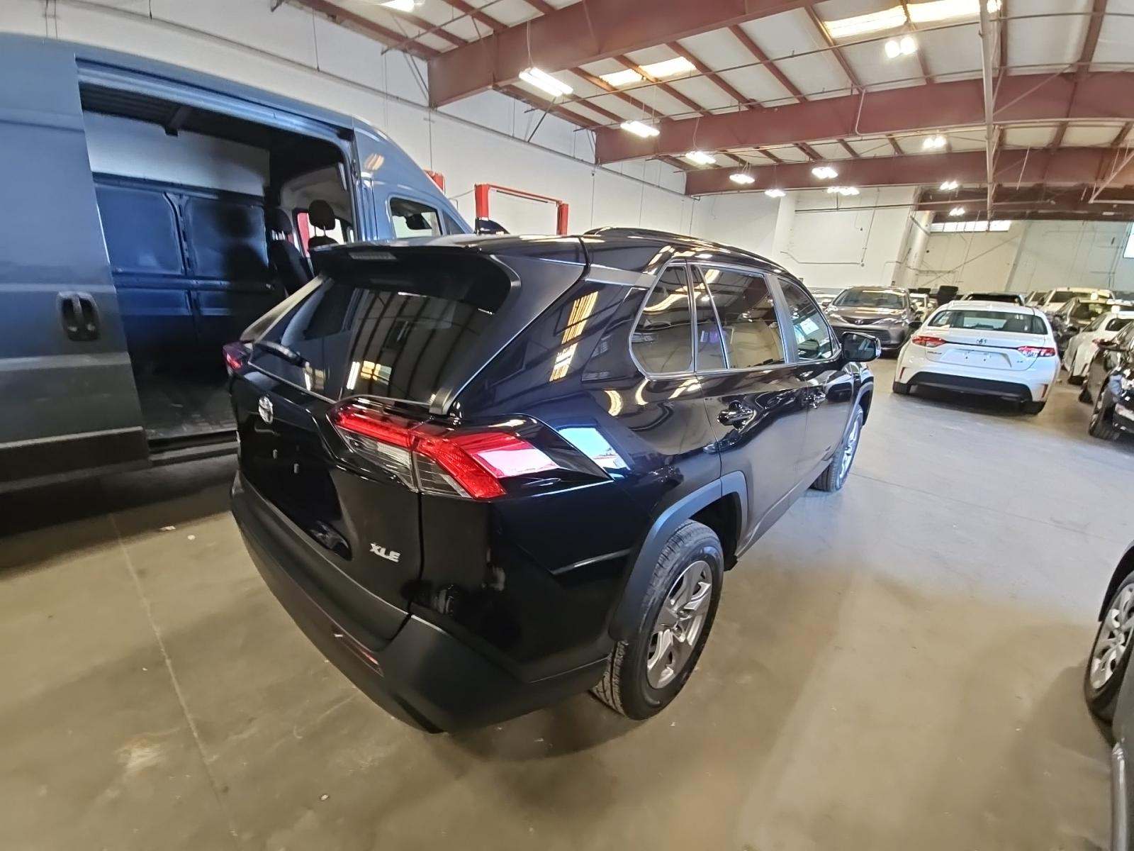 2025 Toyota RAV4 XLE FWD