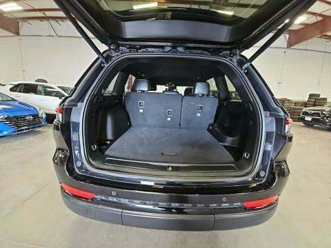 2023 Jeep Grand Cherokee Altitude AWD