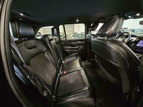 2023 Jeep Grand Cherokee Altitude AWD