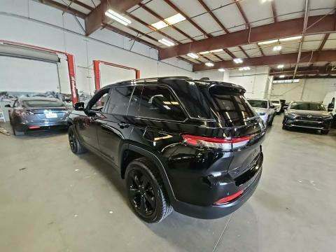 2023 Jeep Grand Cherokee Altitude AWD