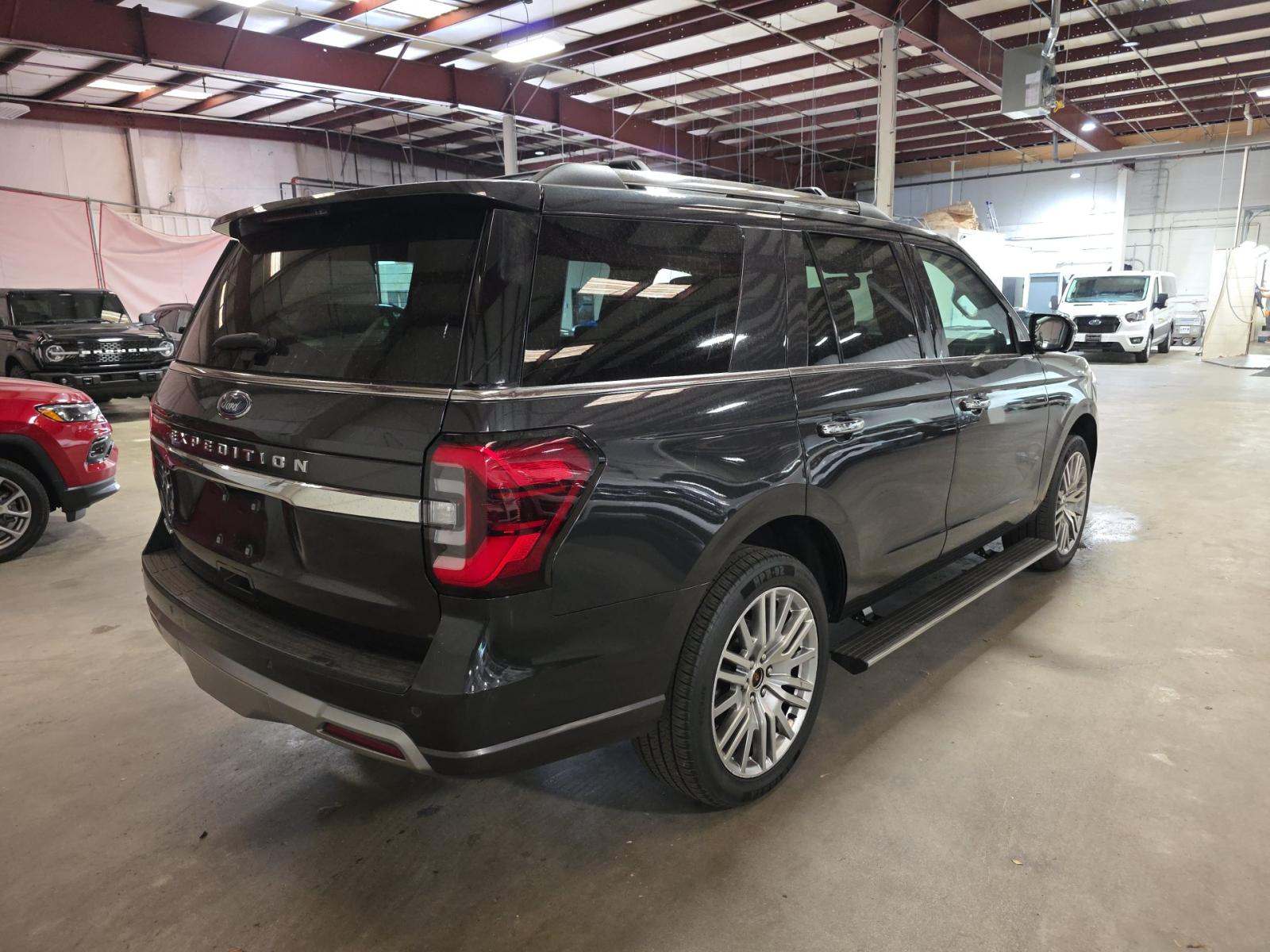 FORD EXPEDITION - 3