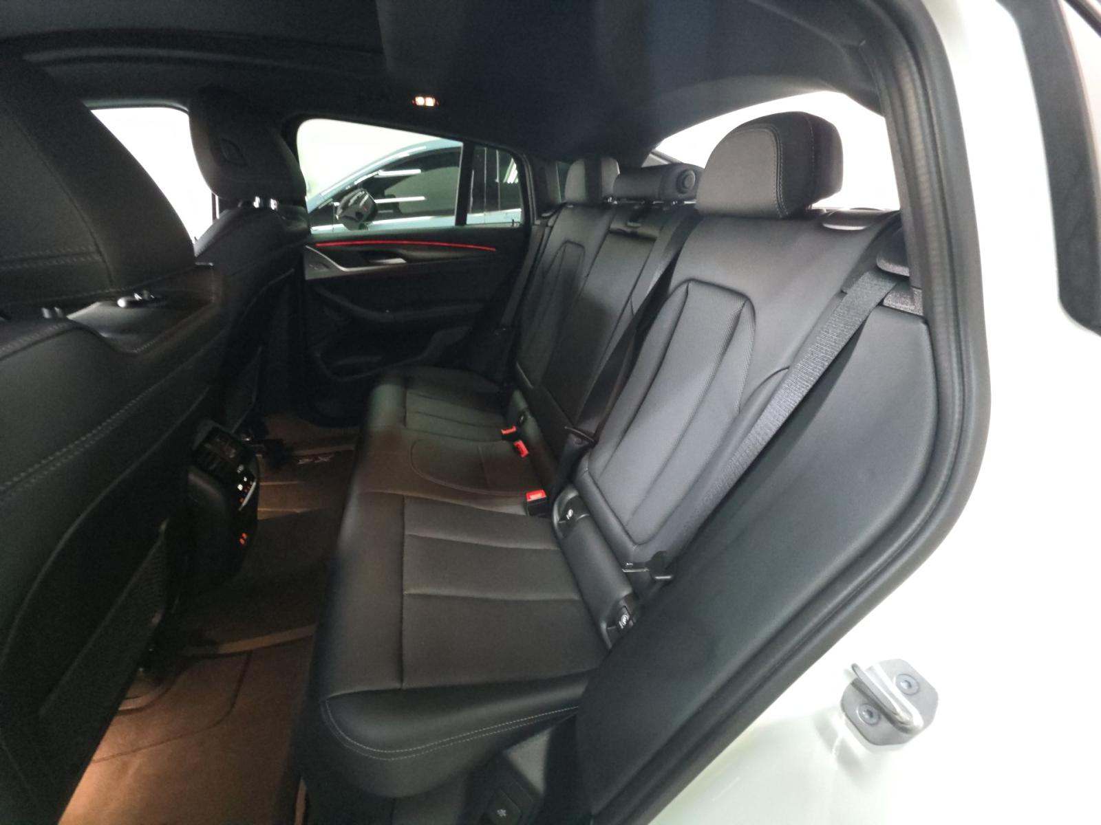 2023 BMW X4 xDrive30i AWD