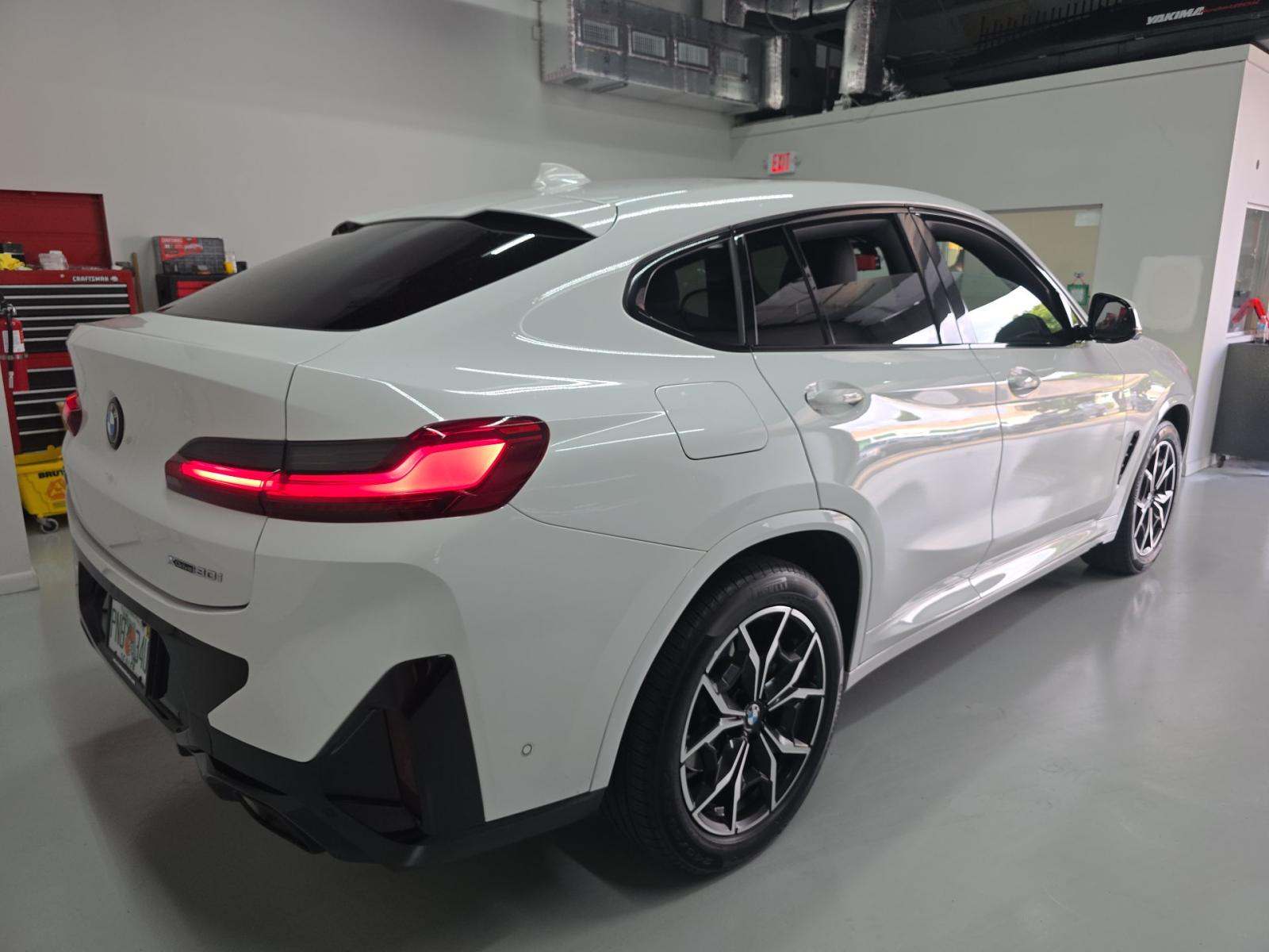2023 BMW X4 xDrive30i AWD