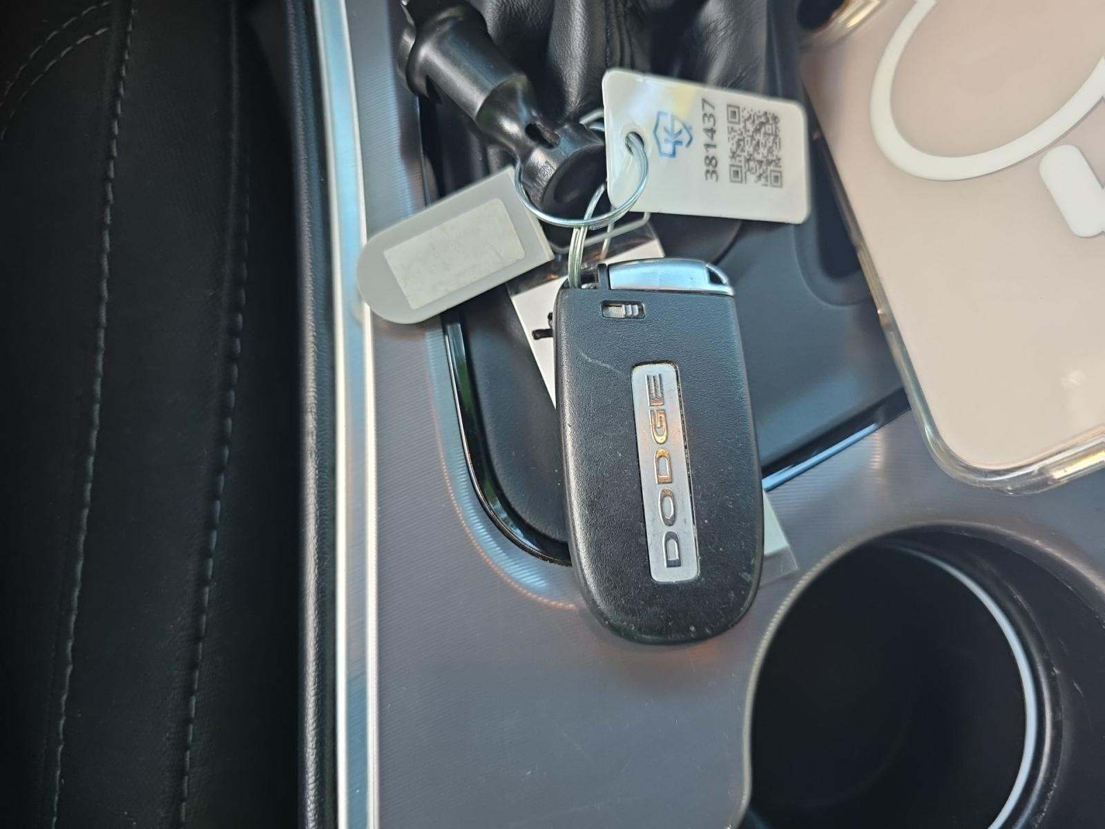 2022 Dodge Challenger SXT RWD