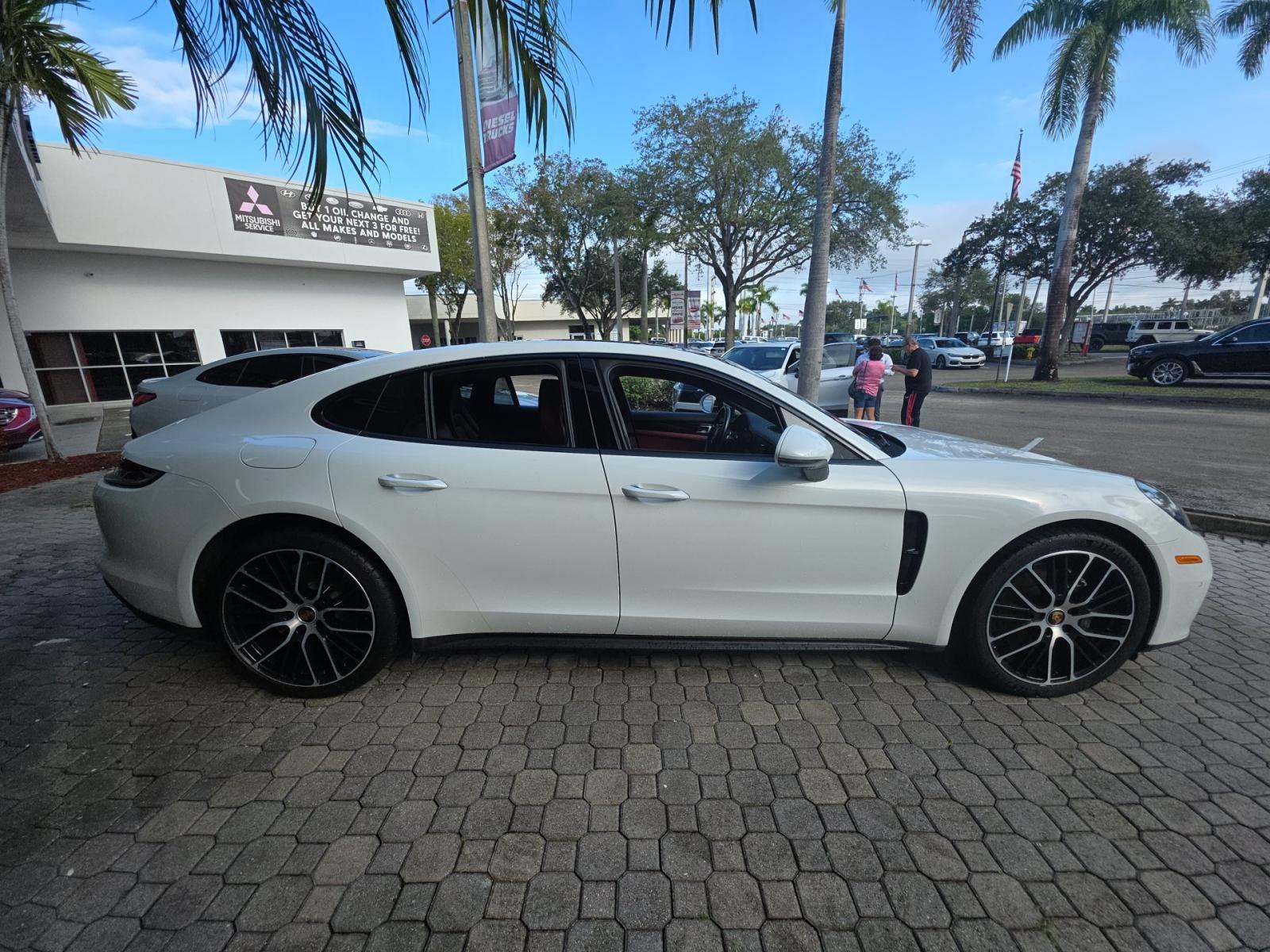 2022 Porsche Panamera Base RWD