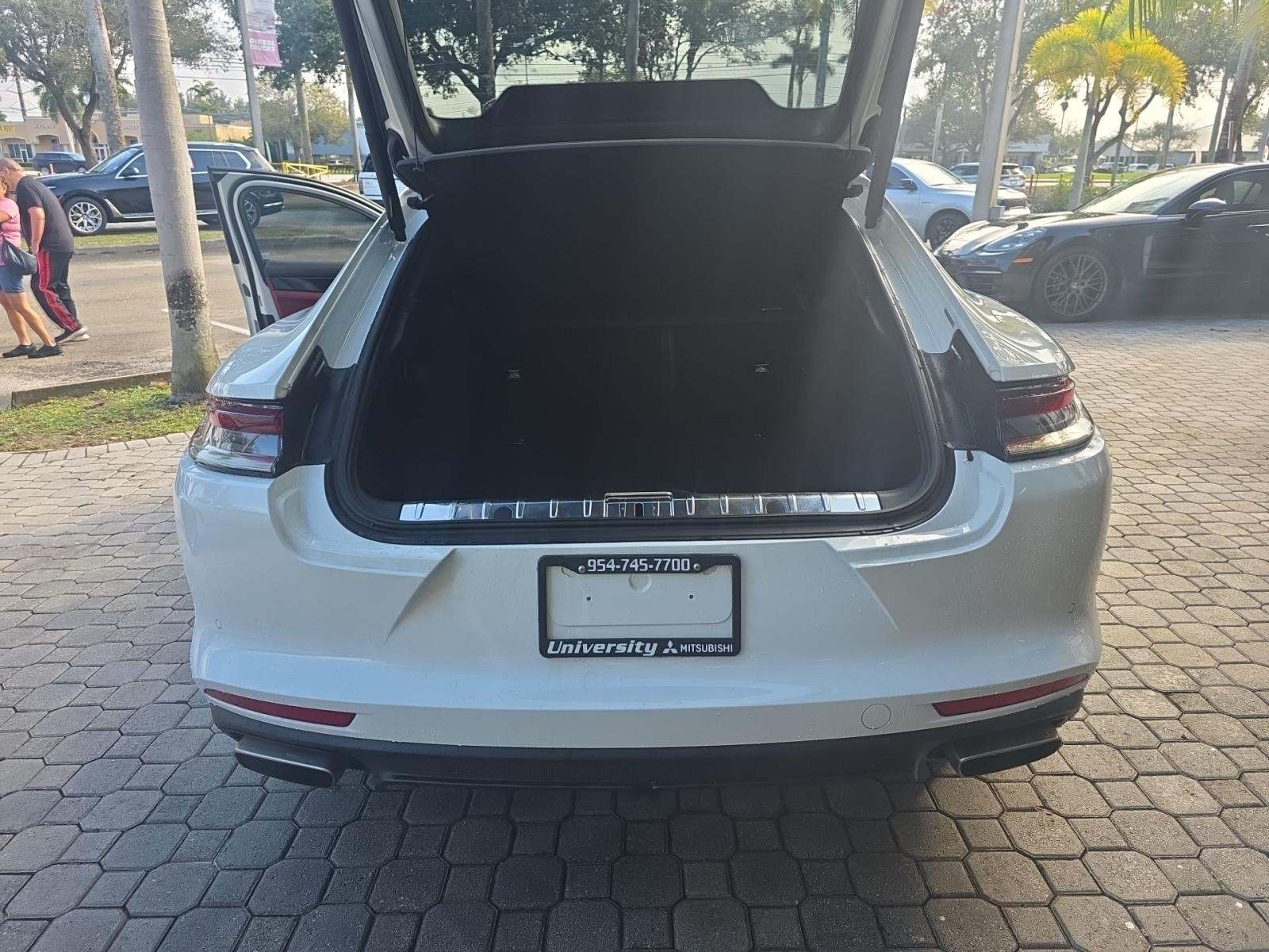 2022 Porsche Panamera Base RWD