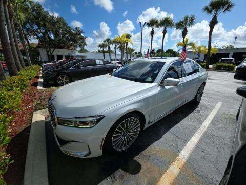 2022 BMW 7 Series 740i RWD