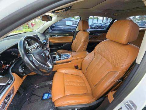 2022 BMW 7 Series 740i RWD