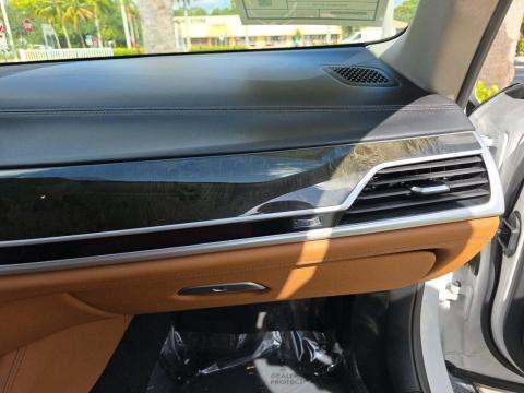 2022 BMW 7 Series 740i RWD