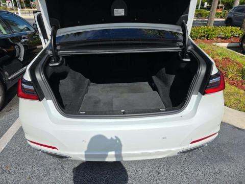 2022 BMW 7 Series 740i RWD