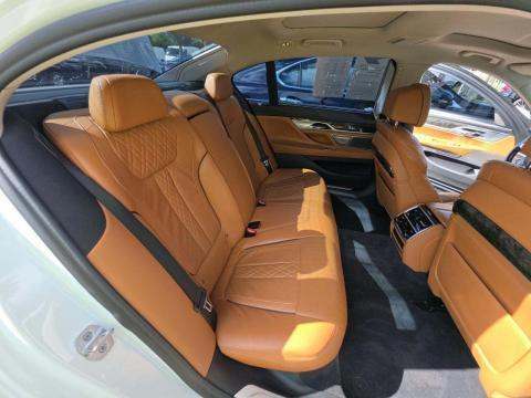 2022 BMW 7 Series 740i RWD