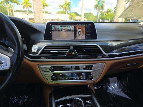 2022 BMW 7 Series 740i RWD