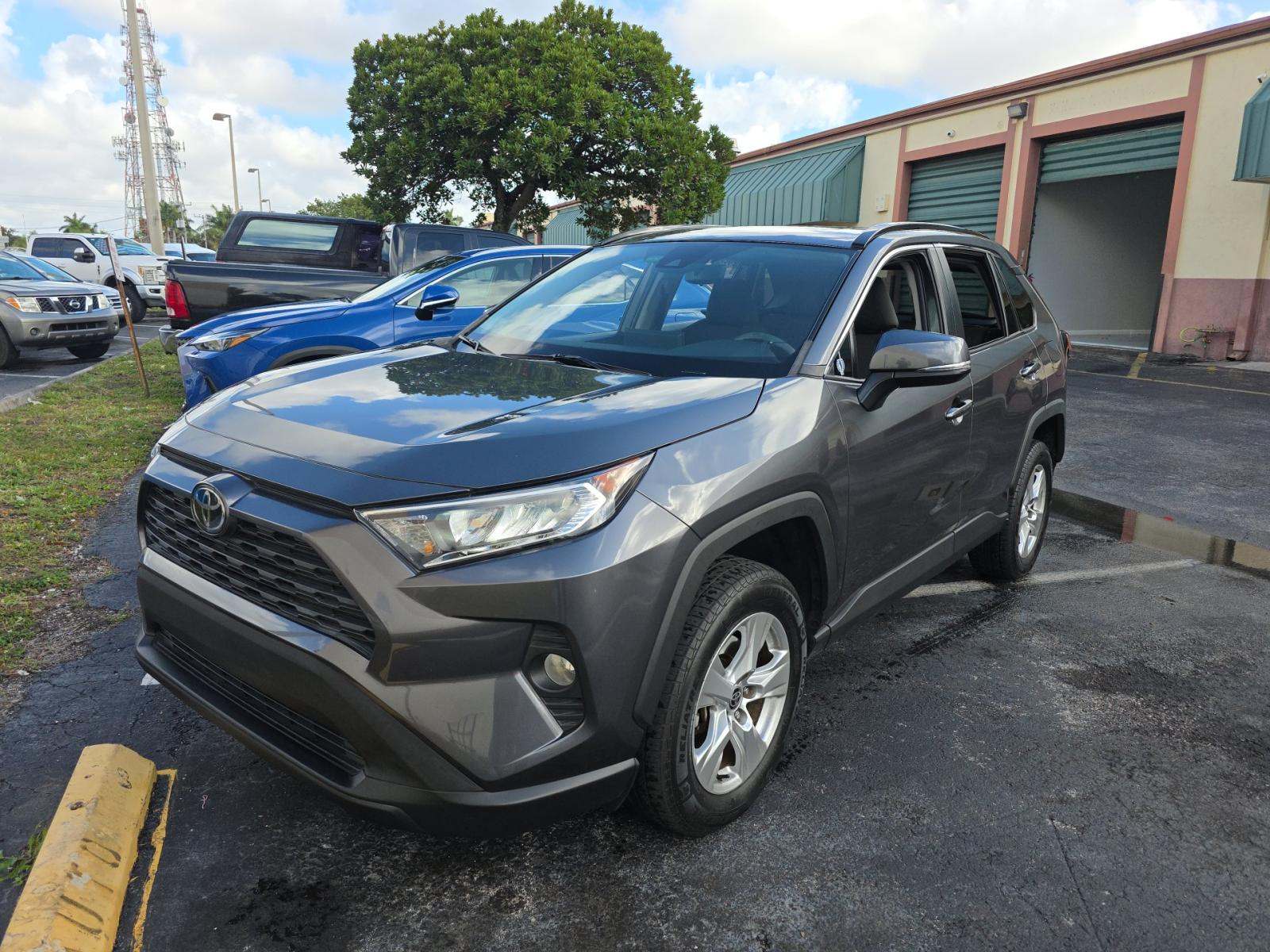 2021 Toyota RAV4 XLE FWD