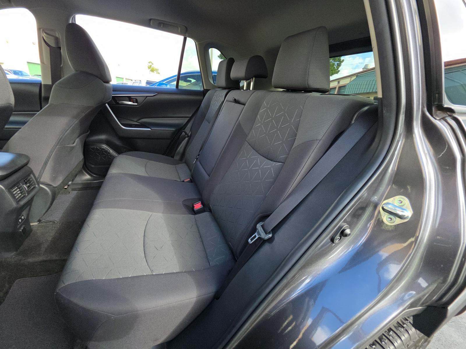 2021 Toyota RAV4 XLE FWD